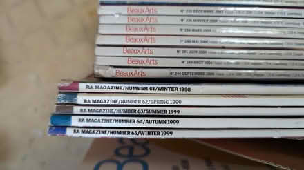 Photo of free French language 'vintage' art mags (King George's Park: SW18 4) #4