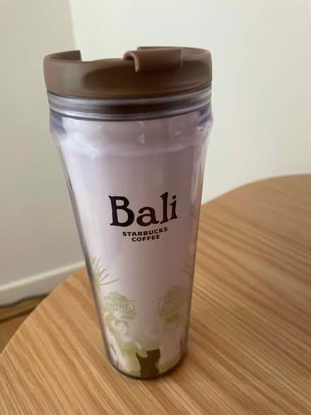 Photo of free Starbucks drinkware (BH2 6LT) #1
