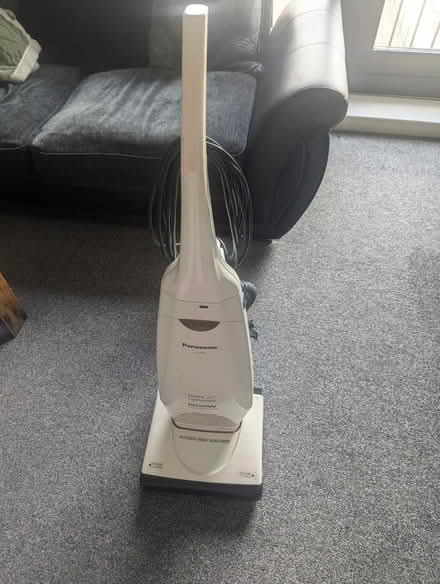 Photo of free Hoover vacuum cleaner DOES NOT WORK (Partick) #1