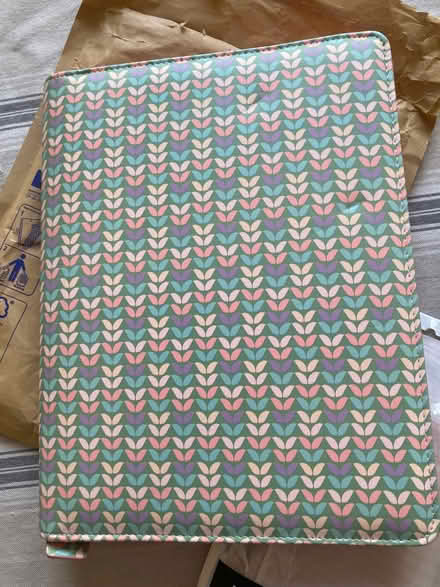 Photo of free iPad case zip up with notebook (Four Marks GU34) #2