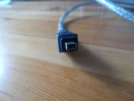 Photo of free IEEE 1394 Firewire cable (Bedwell SG1) #3