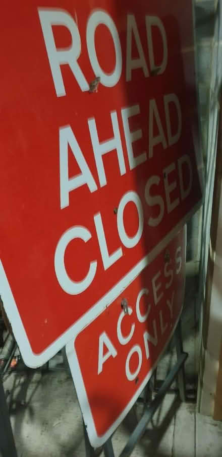 Photo of free Road Ahead Closed sign (SE14) #1