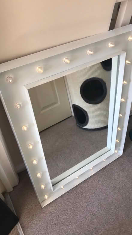 Photo of free Mirror with lights (Baldock (SG7)) #2