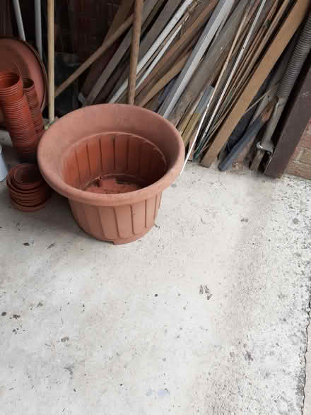 Photo of free Plant pots (Pr4 3TS Newton with Scales) #1