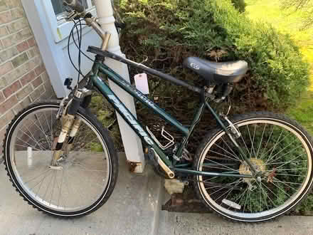 Photo of free bicycle (North Brunswick-off Rte 1) #1
