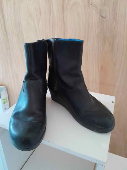 Photo of free size4 crocs boots pickup se2 (SE2 Abbey wood) #1