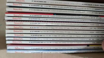 Photo of free French language 'vintage' art mags (King George's Park: SW18 4) #2