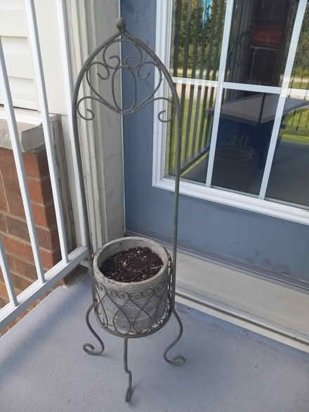 Photo of free Iron plant holder with ceramic pot (Near Mlacak Arena) #1