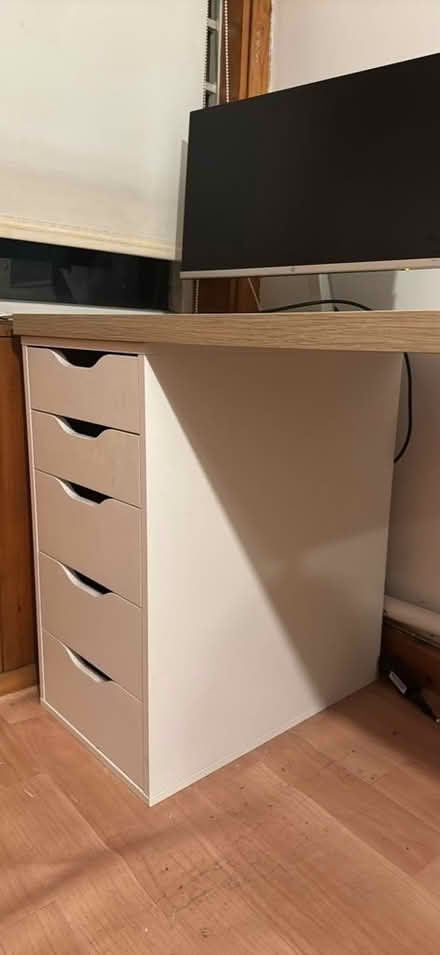 Photo of free IKEA desk (Stoke Newington N16) #2