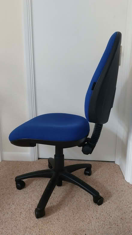 Photo of free Office swivel chair (Stubbington PO14) #4