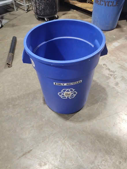 Photo of free Garbage Cans (Fremont) #2