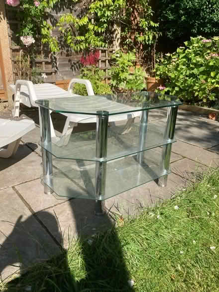 Photo of free Glass TV stand (Hemel Hempstead) #1