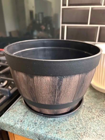 Photo of free 7 assorted flower pots (Bramcote NG9) #3