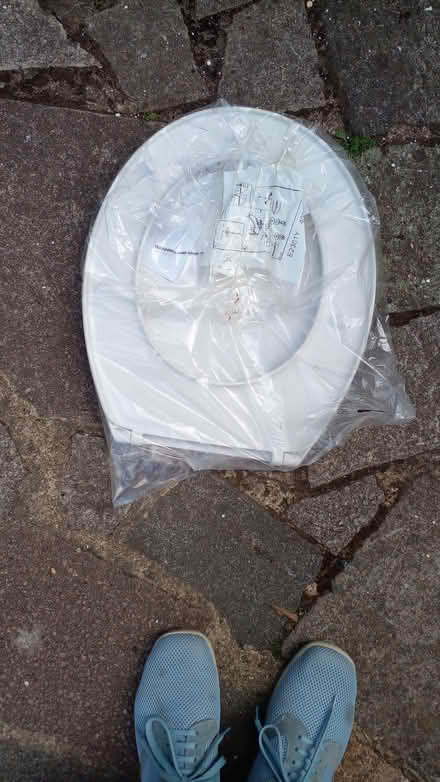 Photo of free Toilet seat (Preston HA9) #1
