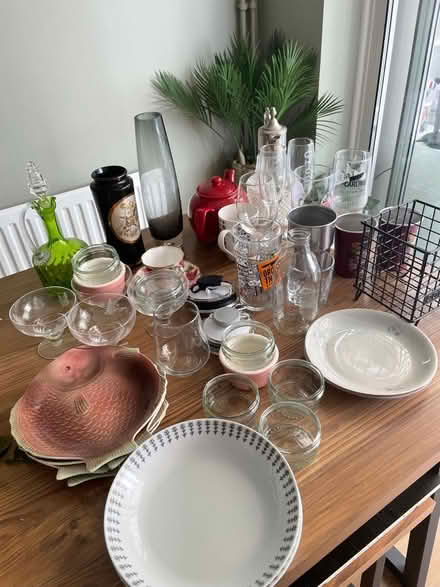 Photo of free Selection of kitchen items (Wildridings RG12) #2