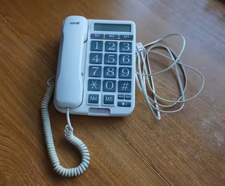 Photo of free Large button telephone (Havant PO9) #1