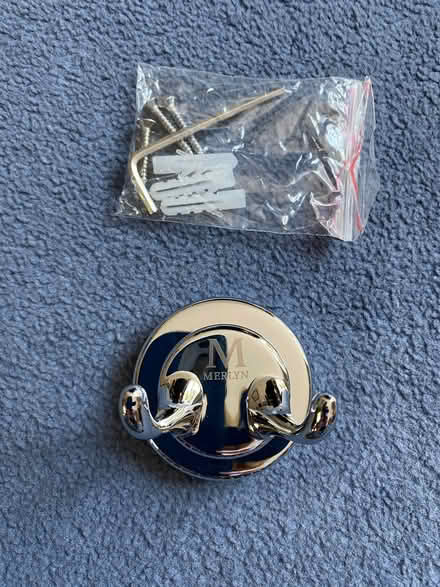 Photo of free Merlyn shower wiper blade and holder (Prestwood HP16) #3