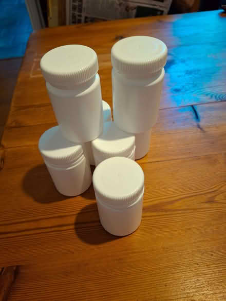 Photo of free Handy plastic pots (Osney OX2) #2