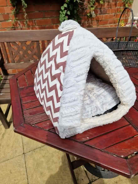 Photo of free Cat Bed (Driffield YO25) #2