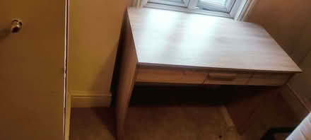 Photo of free well used desk (Iffley Road OX4) #1