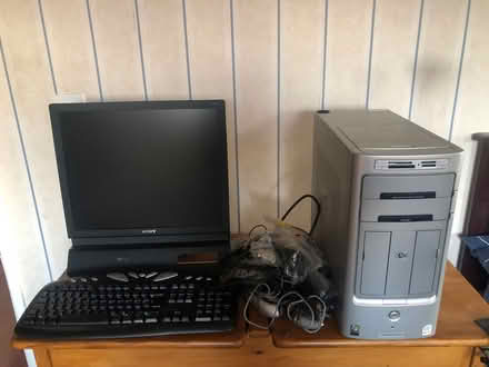 Photo of free HP Media Centre PC (Lydiard Millicent SN5) #1