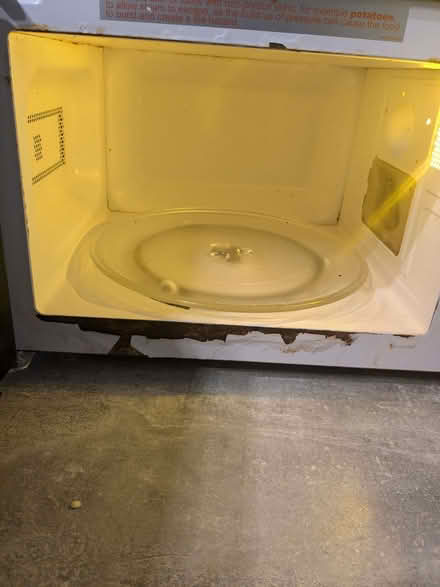 Photo of free Microwave (Hazlemere HP15) #1