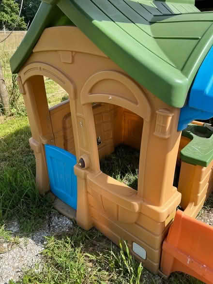 Photo of free Little Tikes sandbox & ? play house (Hinchey Rd, Marion Twp) #4