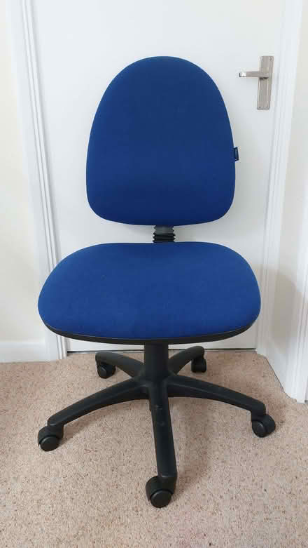Photo of free Office swivel chair (Stubbington PO14) #1
