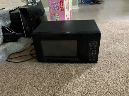 Photo of free Small microwave (Hanover Rd & Patuxent Qtr Rd) #1