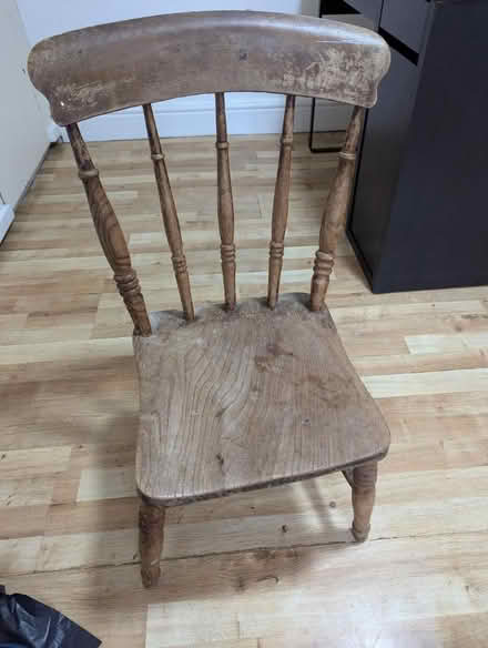 Photo of free Very cute antique wooden chair (TW2 Twickenham) #2