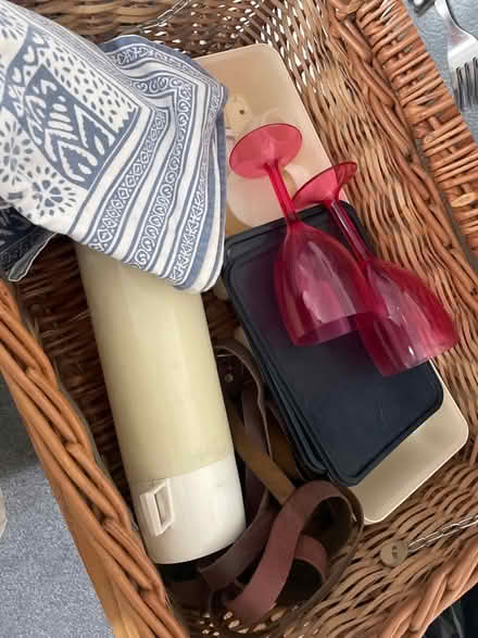 Photo of free Large picnic basket (OL6, Ashton-under-lyne) #2