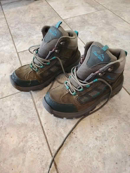 Photo of free Size 6 walking boots (Berry Lane WD3) #1