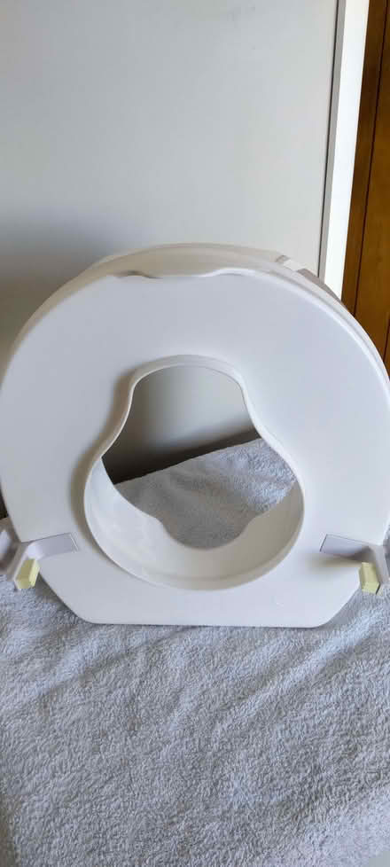 Photo of free Raised toilet seat (Penrith CA11) #2