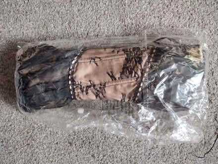 Photo of free Basque Black/ Gold Size Small (brand new) (Shawlands G41) #1