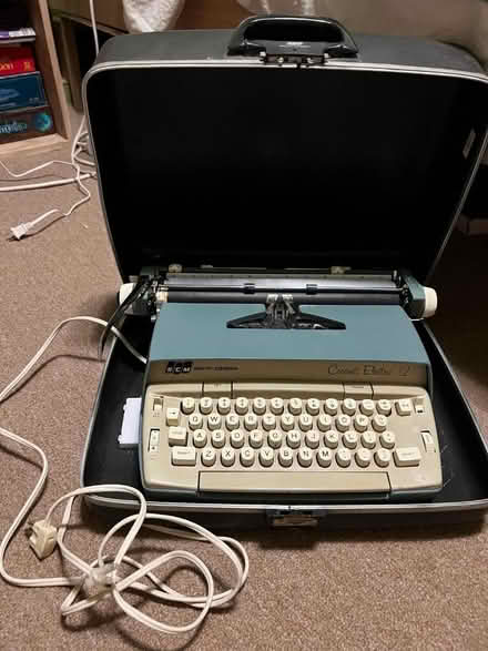 Photo of free Decorative typewriter (Oakland/Eastlake) #1