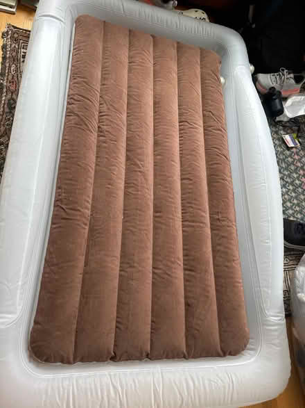 Photo of free Inflatable toddler bed (Forest Hills, Queens) #1