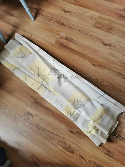 Photo of free Yellow floral roman blind (S8 meersbrook) #2