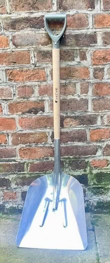 Photo of free snow shovel - very good condition (Aigburth L17) #1