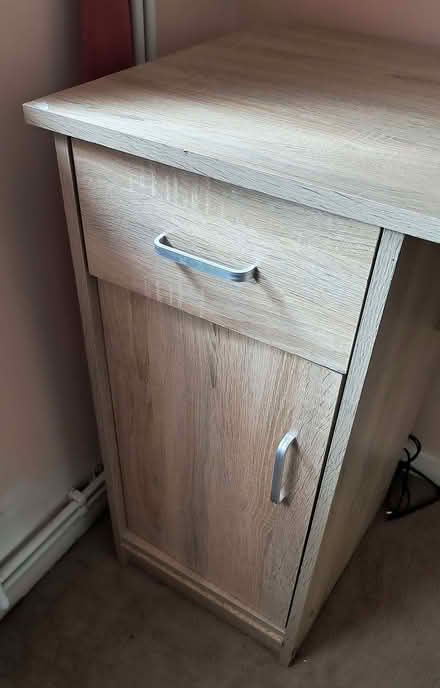 Photo of free Office desk (Liss GU33) #1
