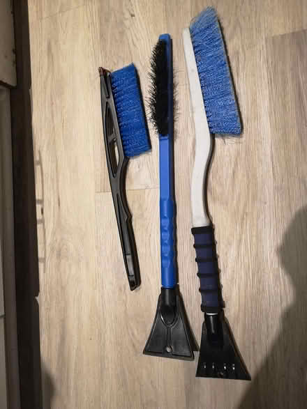 Photo of free Snow car brushes to give away (greenbank&huntclub) #1