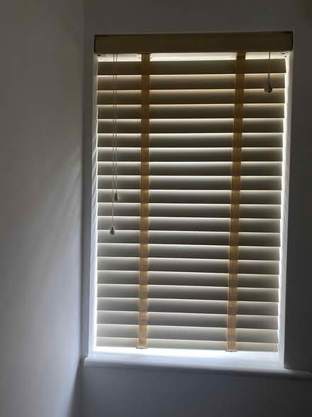 Photo of free Small cream wooden venetian blind (Leigh-on-Sea SS9) #1