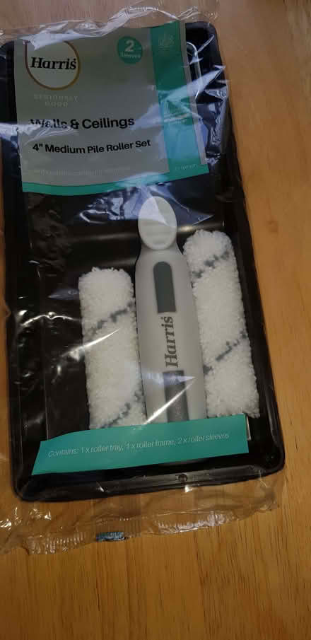 Photo of free small paint roller set (Emsworth PO10) #1