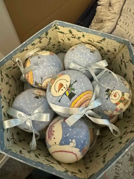 Photo of free Christmas baubles (Burnopfield NE16) #1