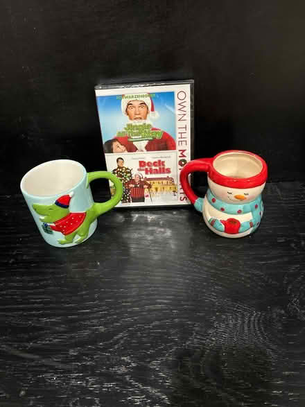 Photo of free Christmas movie & mugs (Wood Ridge) #1