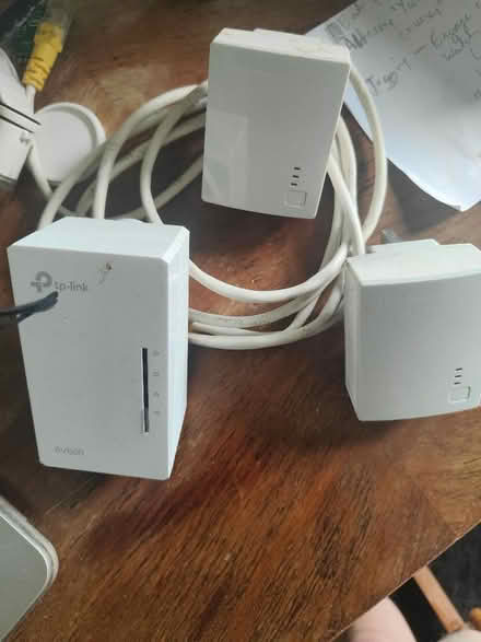 Photo of free WiFi extender TP Link AV600 (BN2 Hartington road) #1