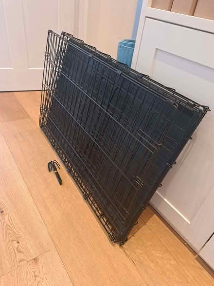 Photo of free almost new medium dog crate (West Hampstead NW6) #3