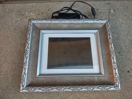 Photo of free Digital photo frame, works (Alb, Tramway/Central) #1
