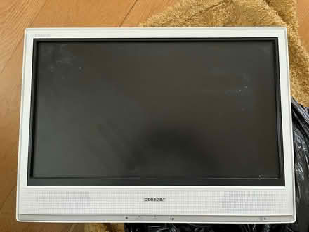 Photo of free Sony Bravia television. 20” screen (Hemel Hempstead HP3) #1