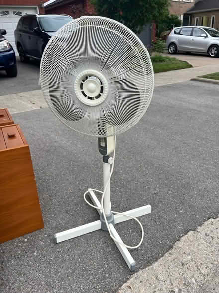 Photo of free Curb alert for fan, cabinet (Richmond hill) #1