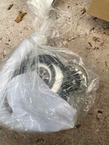 Photo of free Sink and worktop (Helsby) #3